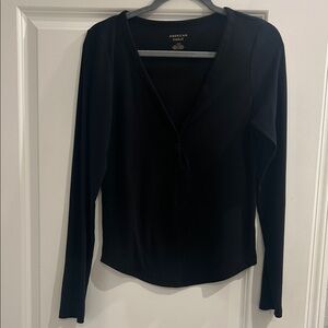 American Eagle Outfitters V-neck  Black Long Sleeve 3 button Top Womens Large